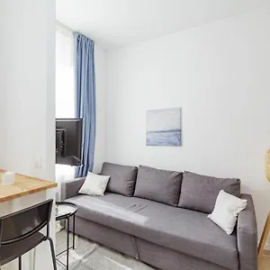 23 M Bright And Renovated Courtyard Side París