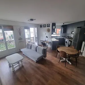 Lumineux Proche Montmartre Appartement
