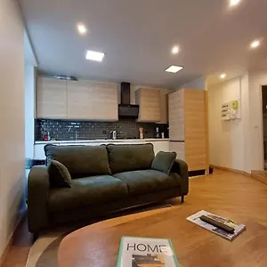 Moderne 2 5 Voyageurs París