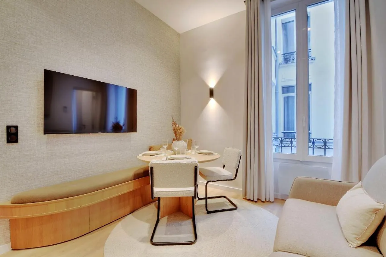 Apartment Dream Home Near Sacre Coeur Paris